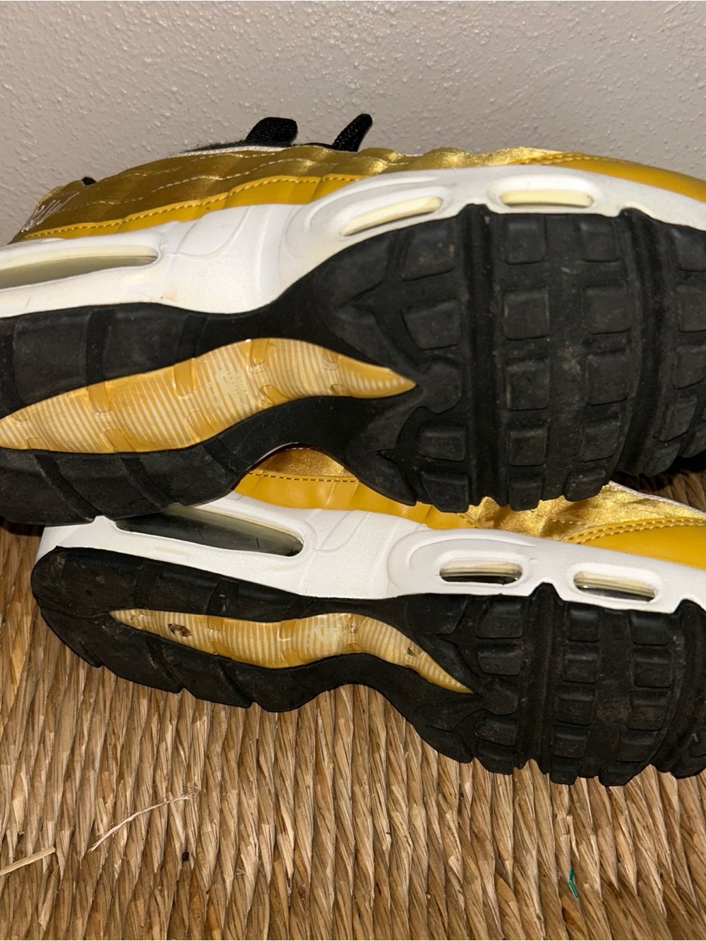 Nike Air Max 95 LX Wheat Gold Black Satin Sneakers Women’s 7.5 AA1103-700 - Picture 6 of 9